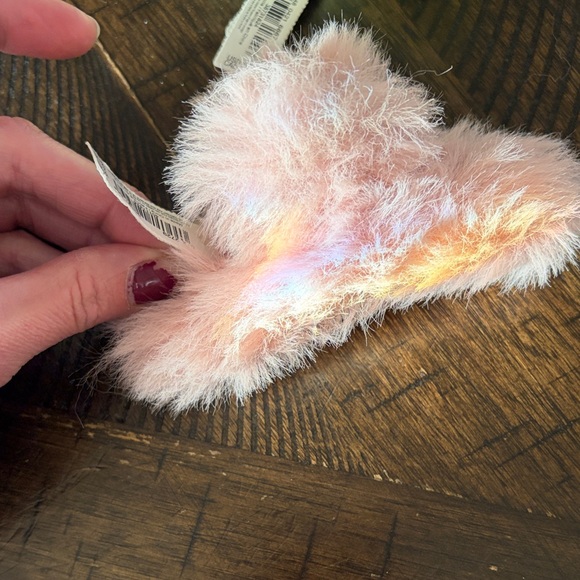 Aerie NWT Yellow and Green Butterfly Hair Clip and NWT Pink Fluffy Hair Clip - Picture 3 of 6